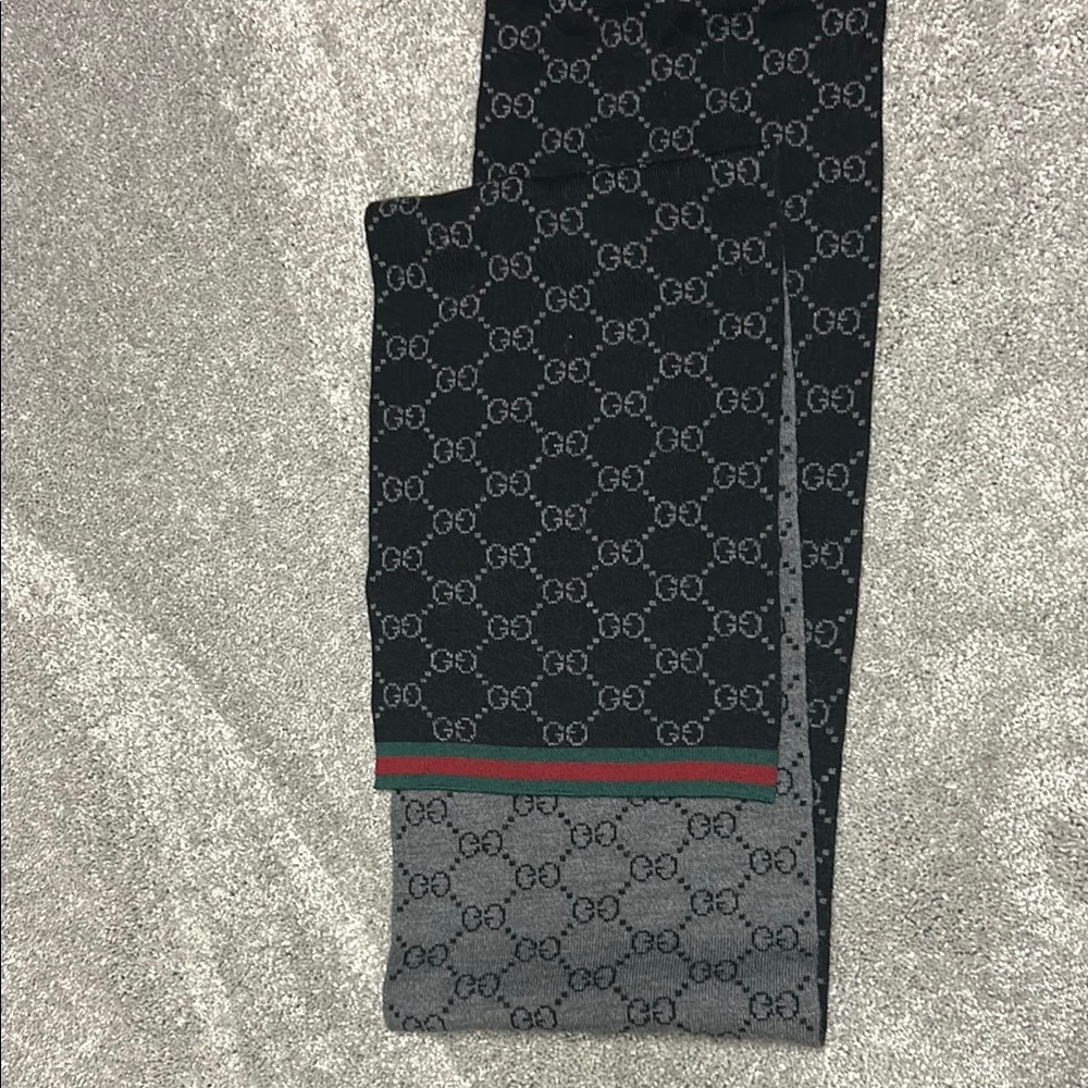 Gucci Black and Gray Monogram Scarf